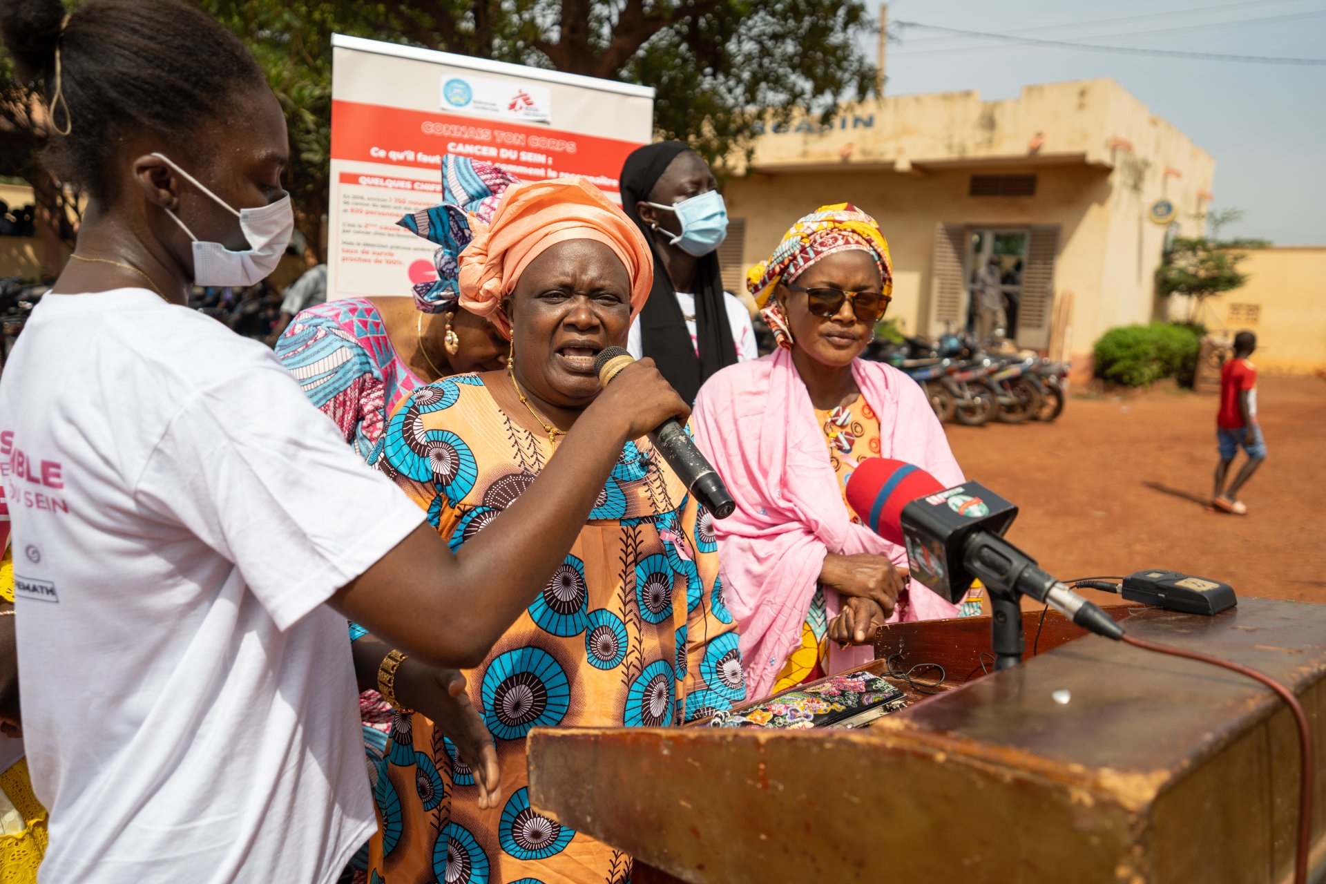 Pink Oktober-Kampagne in Bamako