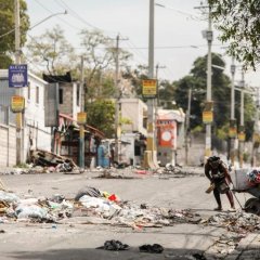 Vue du quartier Delmas 18 à Port-au-Prince après des combats entre des groupes armés et les forces de police.