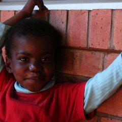 Lindo une petite fille atteinte de tuberculose multi-résistante, Swaziland, 2009